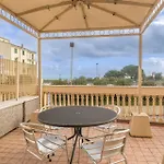 Residenza Al Porto Con Parcheggio 아파트호텔 3*