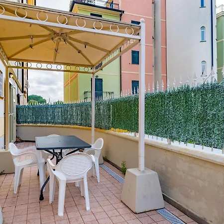 Residenza Al Porto Con Parcheggio Spotorno