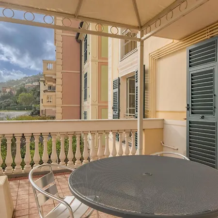 Lägenhetshotell Residenza Al Porto Con Parcheggio Spotorno
