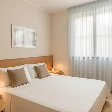 Residenza Al Porto Con Parcheggio Hotel apartamentowy Spotorno
