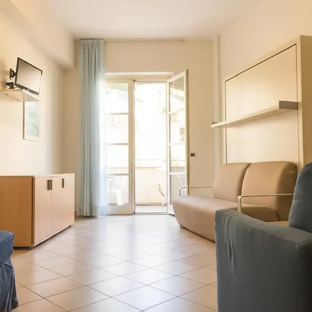 Residenza Al Porto Con Parcheggio Spotorno