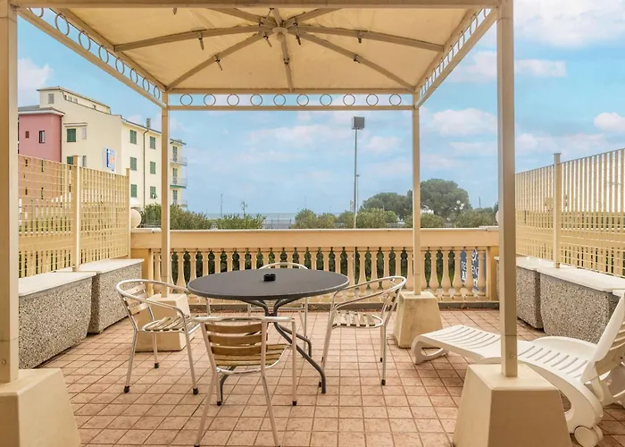 Residenza Al Porto Con Parcheggio Spotorno