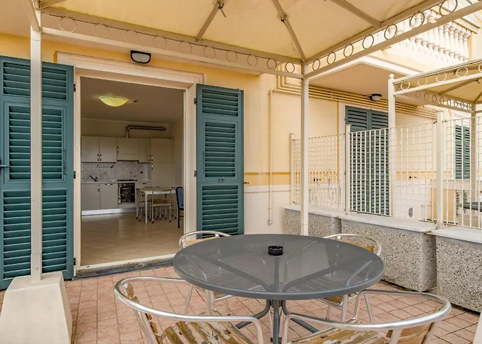 Lägenhetshotell Residenza Al Porto Con Parcheggio Spotorno