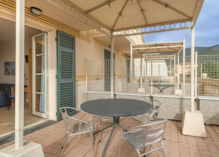 Residenza Al Porto Con Parcheggio 3* Spotorno