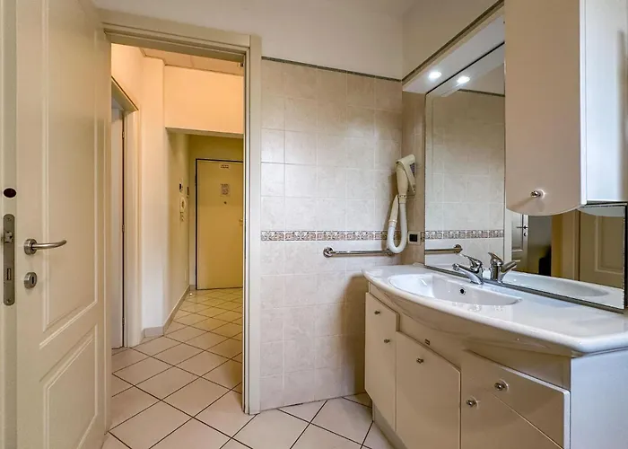 Lägenhetshotell Residenza Al Porto Con Parcheggio