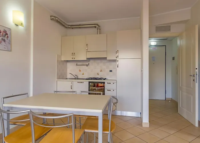 Residenza Al Porto Con Parcheggio Lägenhetshotell Spotorno