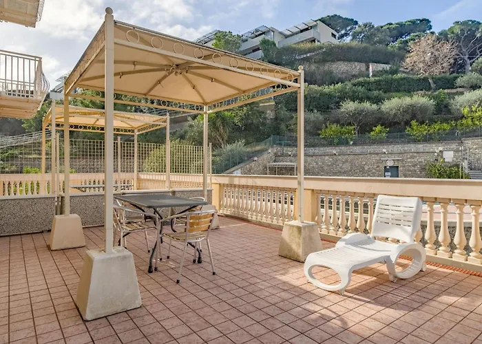 Residenza Al Porto Con Parcheggio Spotorno