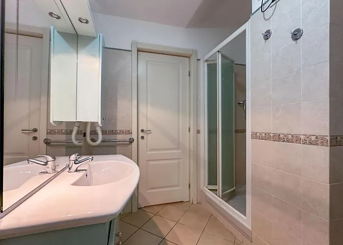 Residenza Al Porto Con Parcheggio Lägenhetshotell