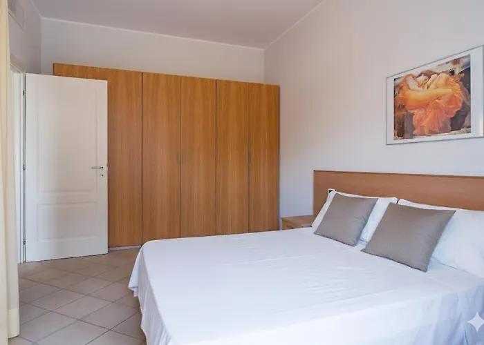 Residenza Al Porto Con Parcheggio Lägenhetshotell Spotorno